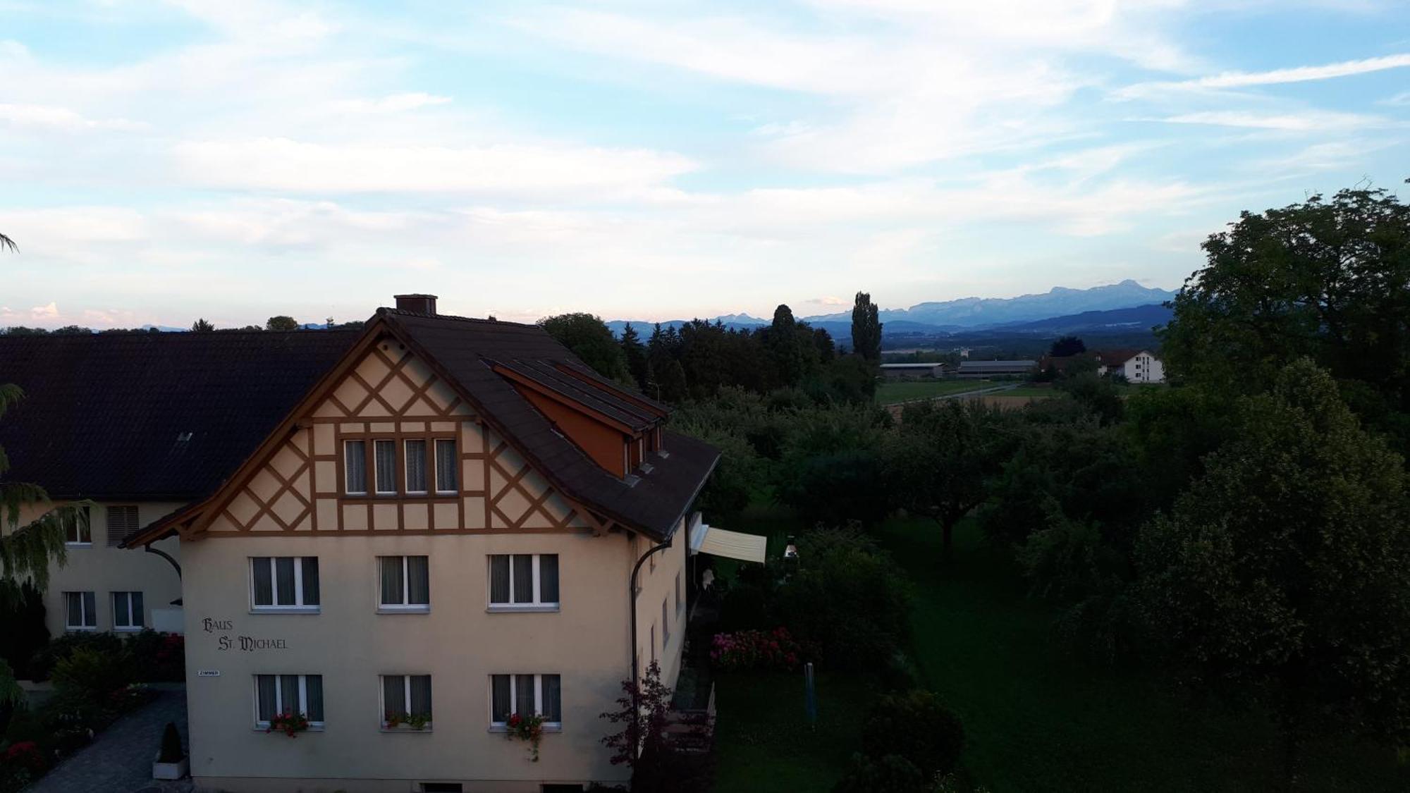 Haus St.Michael Hotel Dozwil Bagian luar foto